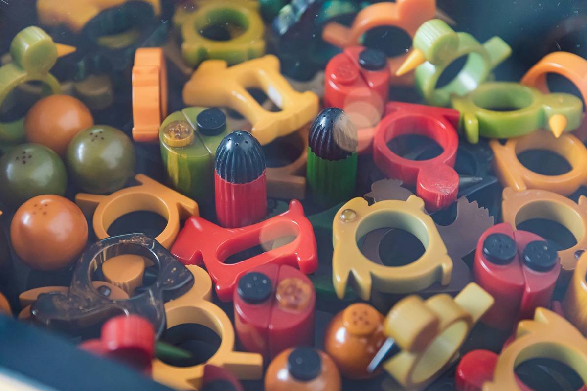 Why Tamper-Proof Designs Are Non-Negotiable for Pet Toys (And How to Spot the Fakes)